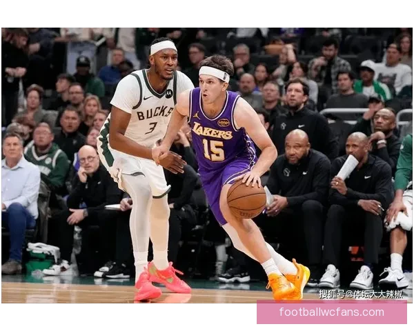 詹姆斯评价里夫斯打球风格独特节奏灵活非典型白人球员